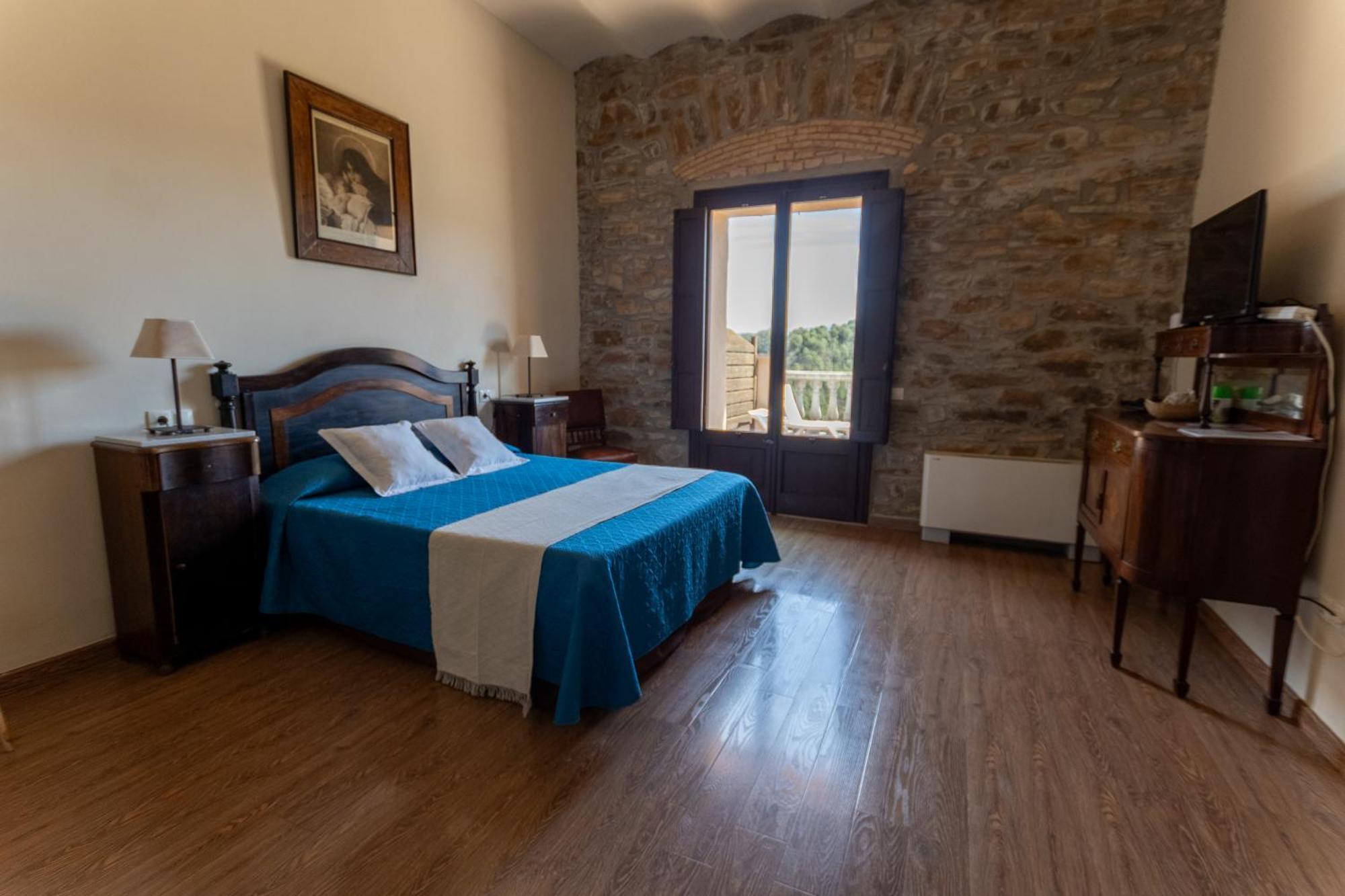 Santa Eulalia de Ríuprimer La Torre Del Vilar מראה חיצוני תמונה