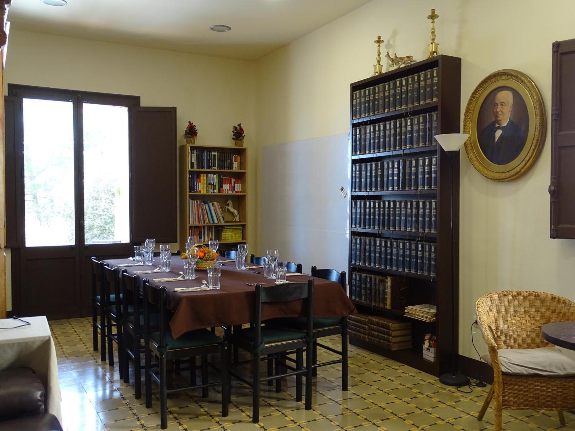 Santa Eulalia de Ríuprimer La Torre Del Vilar מראה חיצוני תמונה